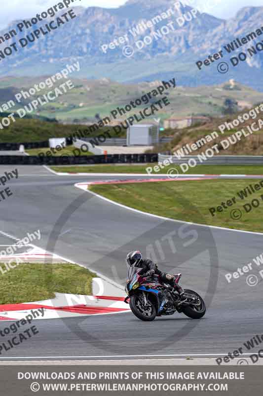 cadwell no limits trackday;cadwell park;cadwell park photographs;cadwell trackday photographs;enduro digital images;event digital images;eventdigitalimages;navarra;no limits trackdays;peter wileman photography;racing digital images;trackday digital images;trackday photos